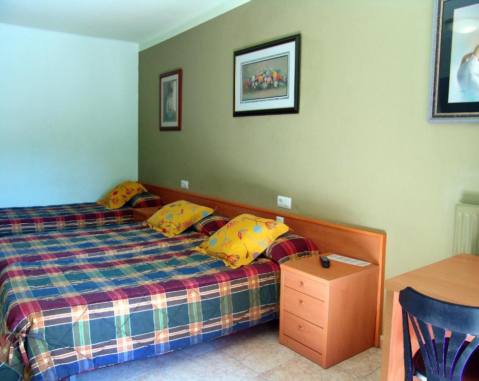 Hotel Pinxo Санта Колома де Фарнерс Стая снимка