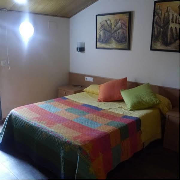 Hotel Pinxo Санта Колома де Фарнерс Екстериор снимка